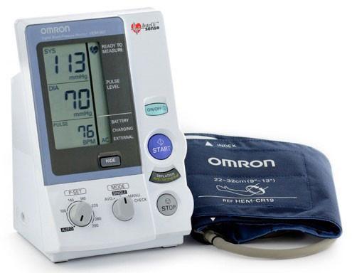 Automatic-Blood-Pressure-Monitor-Omron-HEM907-1
